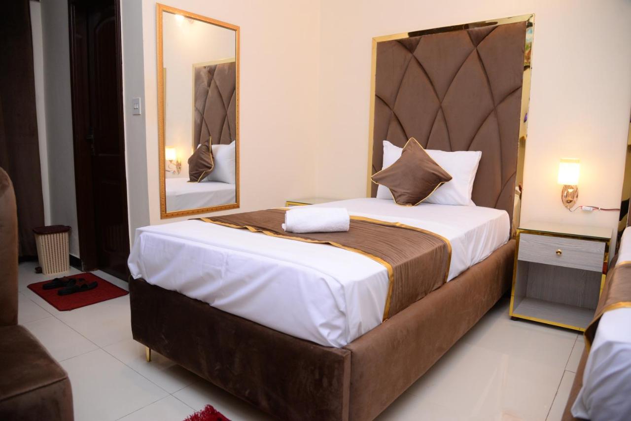 Go Room Hotel Lahor Dış mekan fotoğraf